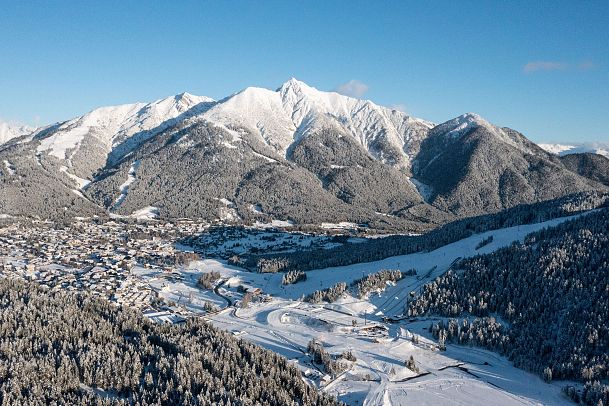 Seefeld und die WM-Arena von oben