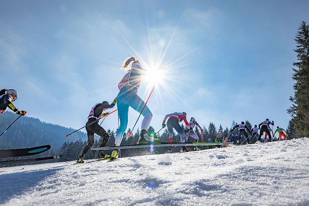 58. Ganghoferlauf Leutasch - Vielen Langläufer im Anstieg