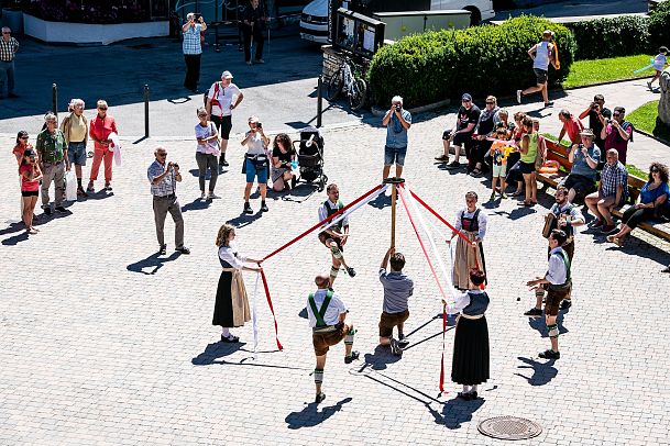 Auftritt der Seefelder Plattler auf dem Seefelder Strudelmarkt - Dorfzentrum Seefeld (15)