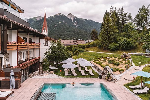 Aussenpool+im+Hotel+Klosterbraeu+im+Sommer