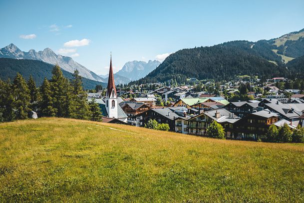 blick-vom-pfarrhuegel-in-seefeld-1