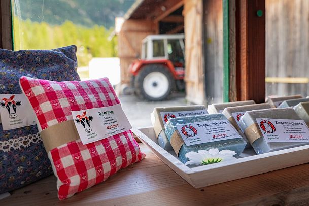 Hofladenrunde Leutasch - Detailaufnahme Produkte Muchhof Hofladen