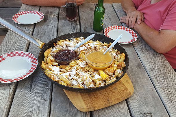 kaiserschmarrn-auf-der-wetterstein-huette-1