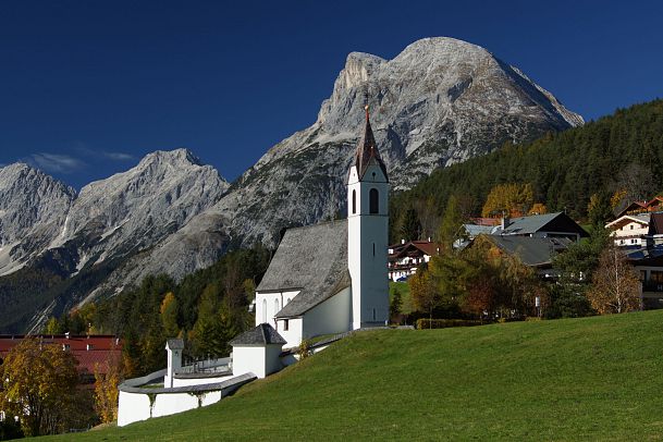 kirche-in-moesern-1