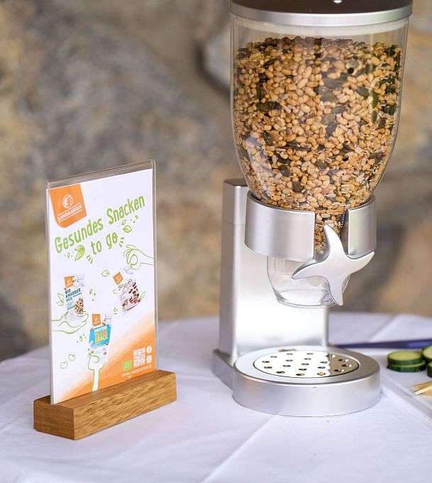 Landgarten Nusspender am Good Vibes Festival