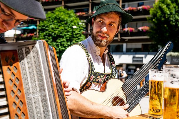 Musiker beim Seefelder Strudelmarkt - Kranzberg Blas