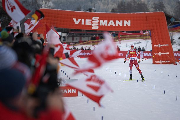 nordic-combined-triple-2023-herren-langlauf-samstag-zieleinlauf-lamparter-1-1