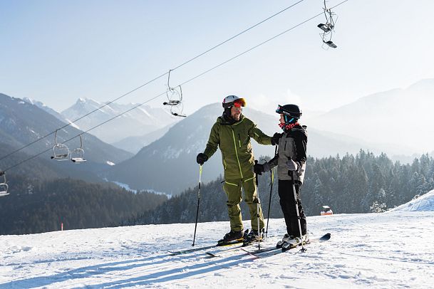 Skifahren in der Region Seefeld - Familie - Vater und Sohn
