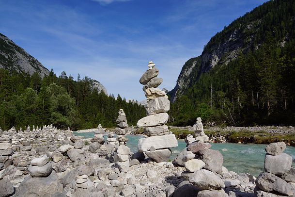 steinmandln-an-der-isar-scharnitz-1-1