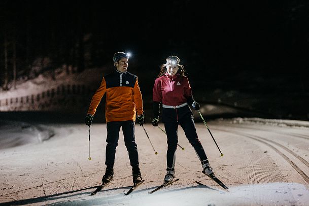 vollmond-skating-teilnehmer-beim-langlaufen-seefeld-1-1