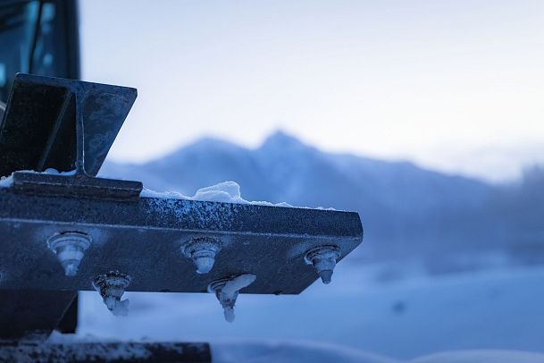 Winterwanderwege-Präparierung in Seefeld_Detailaufnahme Eiskratzer