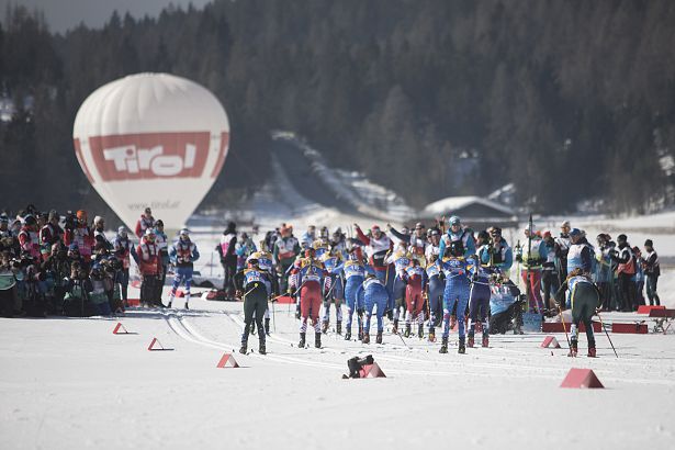 wm-arena-mit-athleten-2-1