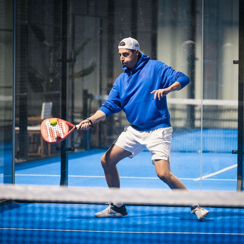 Padelvergnügen im Herzen der Alpen