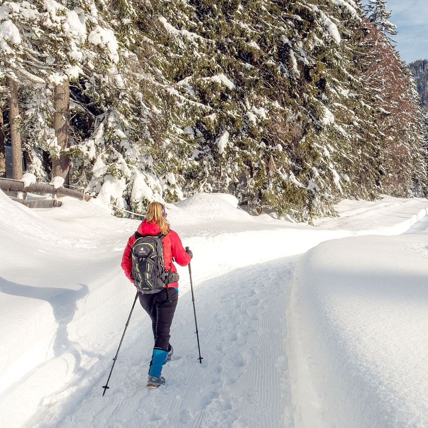 A multi-day long distance winter hike in the Region Seefeld