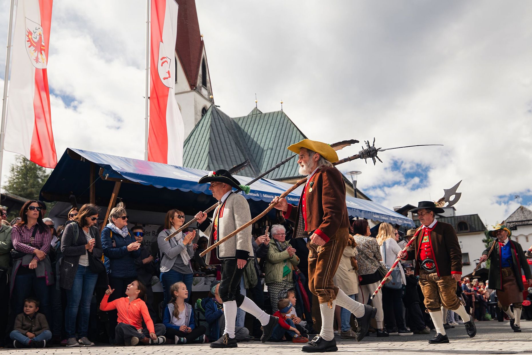 Der Trachtenumzug gehört zu den großen Highlights am Handwerksfest Seefeld