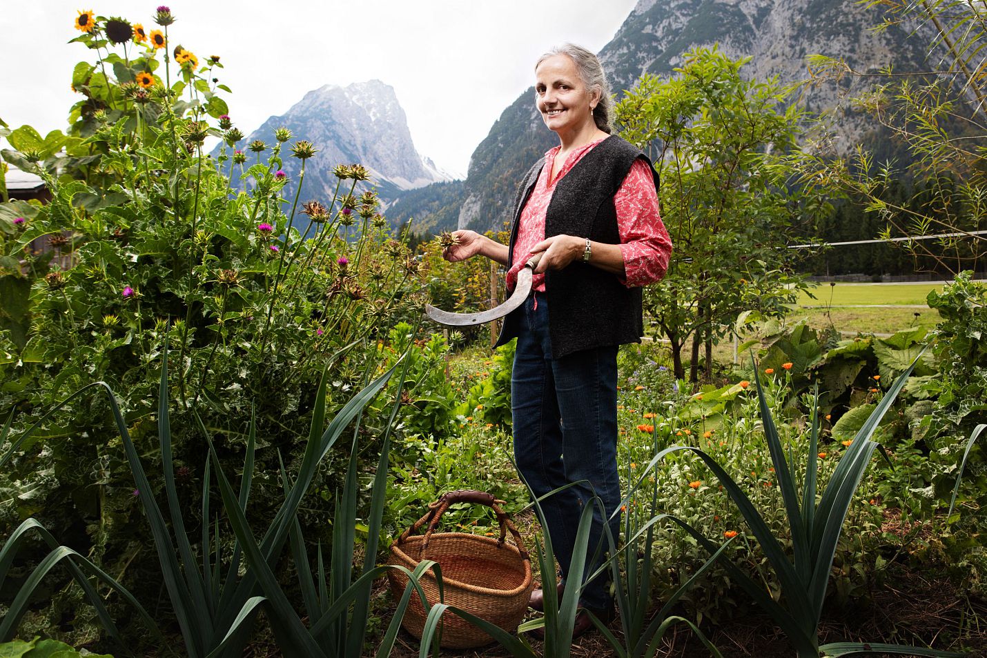 Johanna Krug im Kaeutergarten - Regions-Originale (1)