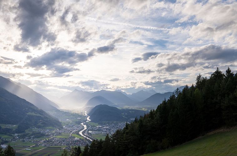 Aussicht von der Friedensglocke Richtung Inntal (beim Sonnenuntergang)