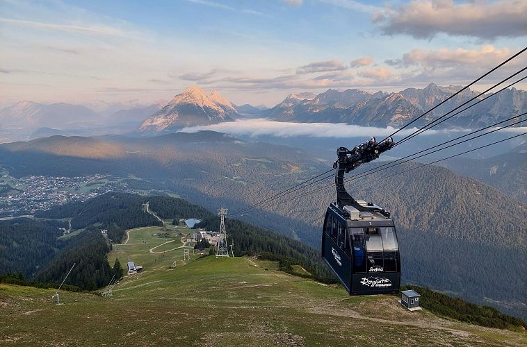 bergbahnen-rosshuette-seefelder-joch-bahn-beim-sunrise-yoga-15
