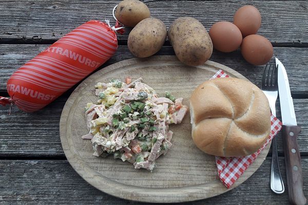 Kalbswurstsalat: Die perfekte Jause für Genießer