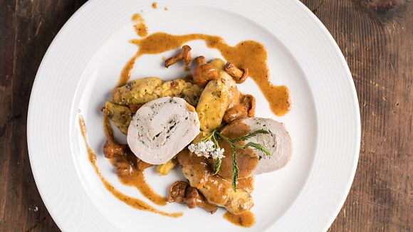 slider-cors-davidjohansson-culinarium-alpentraum-2018kraeuterrouladevomhuehnerfilet
