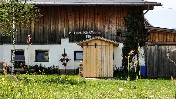 slider-milchautomat-in-leutasch-beim-lippenhof-kirchplatzl-1