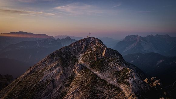 slider-reither-spitze-mit-schafe-karwendel-hoehenweg-etappe-1