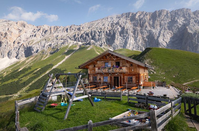 Gaistal im Sommer_Rotmoosalm mit Wettersteingebirge im Hintergrund