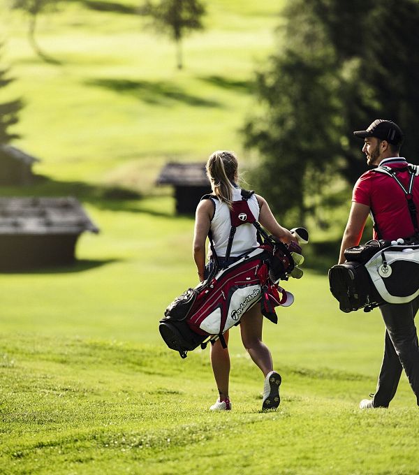 golfer-mitgolfbag-seefeld-1