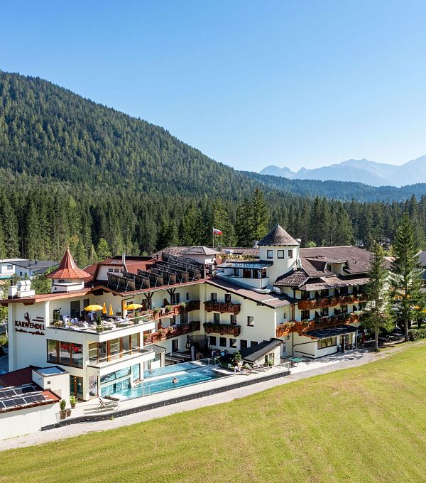 Hotel_Karwendel_Leutasch_09_2023_aussen_Drohne_5