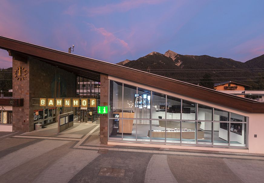 infobuero-seefeld-am-bahnhof-aussenansicht-seefeld-5