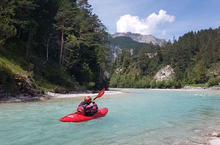 Kajak in der Isar