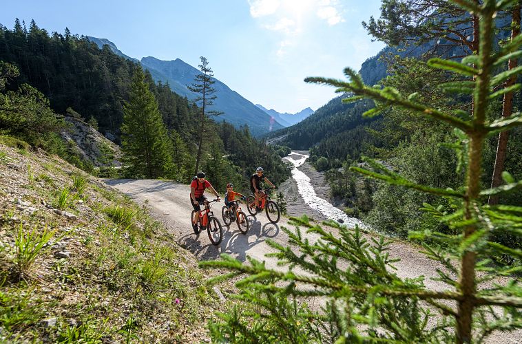 mit-dem-e-bike-im-karwendel-scharnitz-3-2