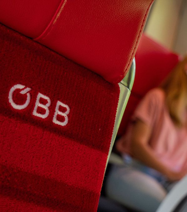 Im ÖBB Cityjet sitzen