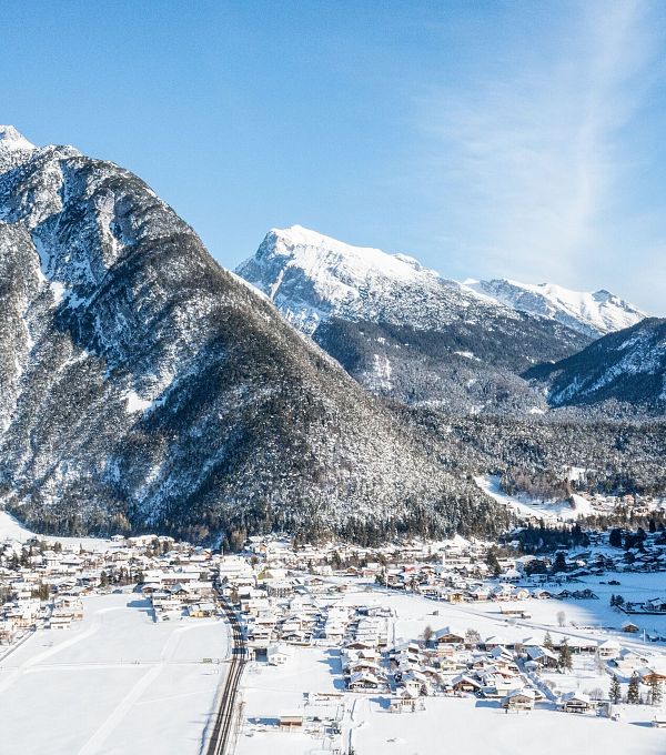 Scharnitz im Winter - Luftaufnahme (3)
