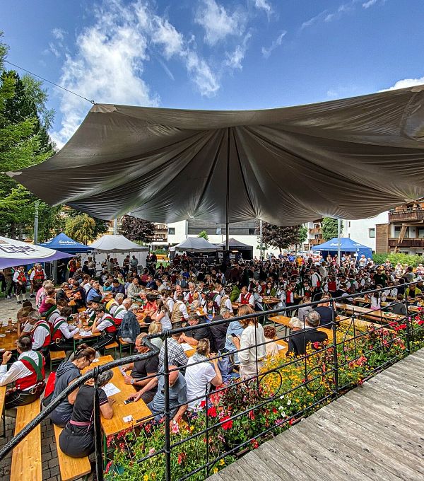 seefeld-2022-sommer-bezirksmusikfest-publikum-3