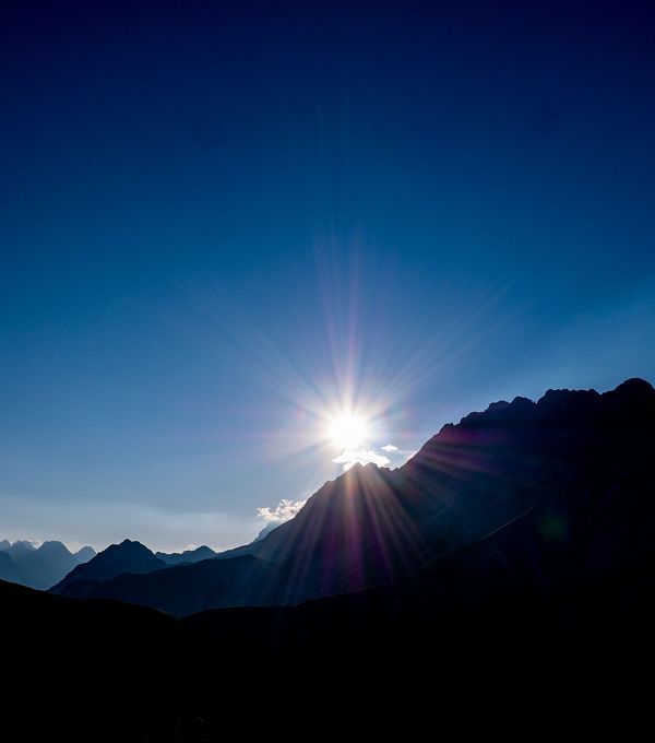 sonnenuntergang-hinter-dem-hinterreintalschrofen-2