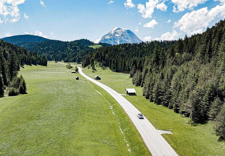 sub1-bodenstrasse-luftaufnahme-mit-blick-auf-hohe-munde-2