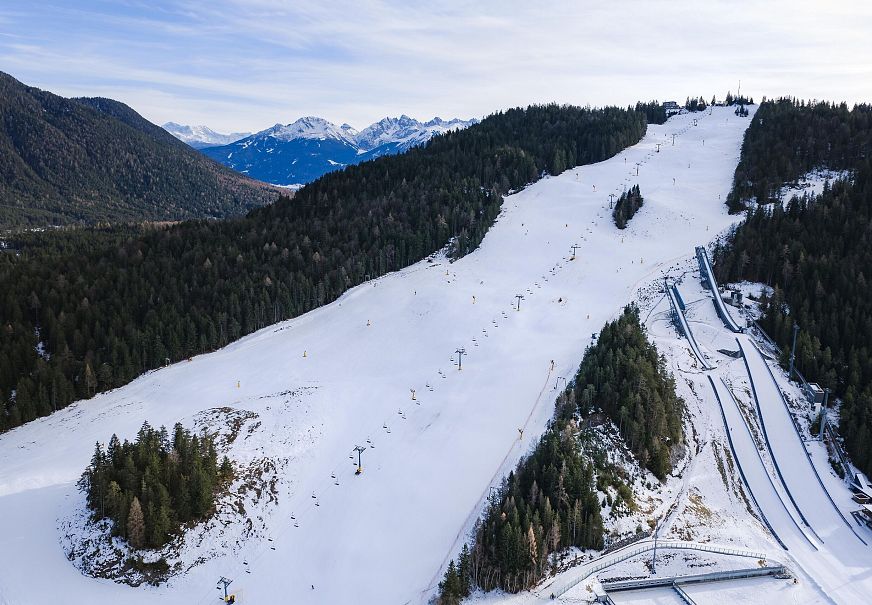 sub1-drohnenaufnahme-skigebiet-gschwandtkopf-seefeld.jpg