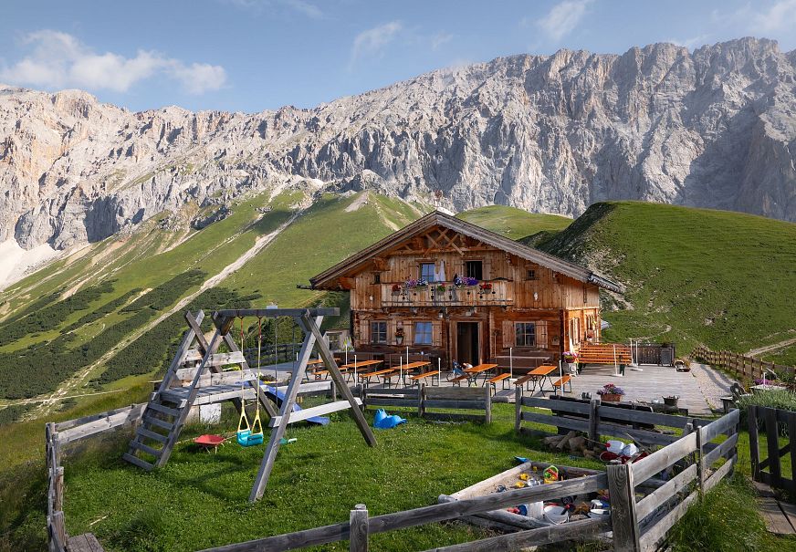 Gaistal im Sommer_Rotmoosalm mit Wettersteingebirge im Hintergrund