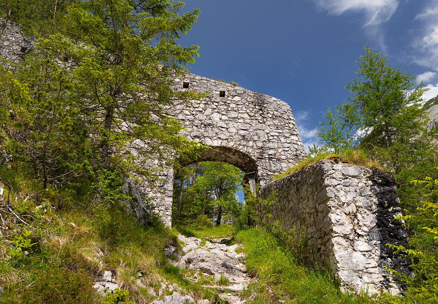 sub1-porta-claudia-scharnitz-eingangstor