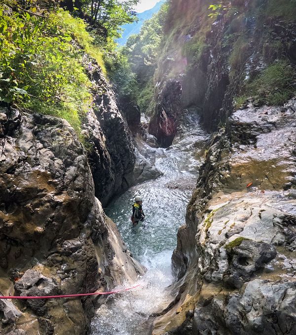 Teilnehmerin des Canyonings durchs Bergleintal