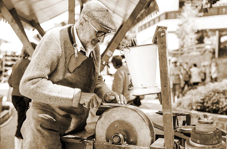 traditionelles-handwerk-handwerksfest-seefeld-5-sepia