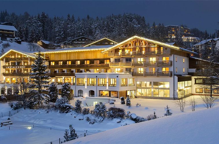 winter-abend-hotel-inntalerhof-moesern-bei-seefeld