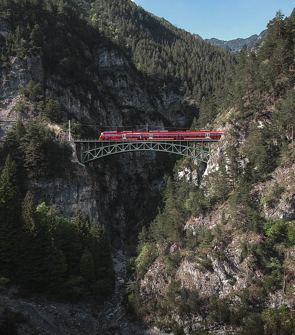 zug-karwendelbahn-anreise-in-die-olympiaregion-seefeld-5-2