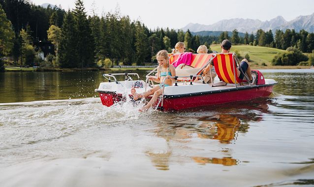 Familienurlaub in der Region Seefeld - Tretbootfahren auf dem Wildsee in Seefeld (16)